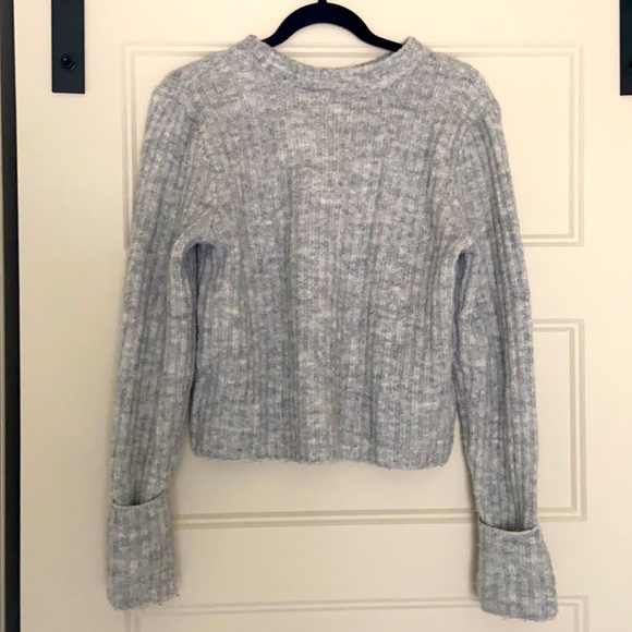 H&M sweater size S SOLD - Picture 2 of 2